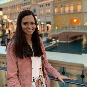 Meet your Posher, Lexi